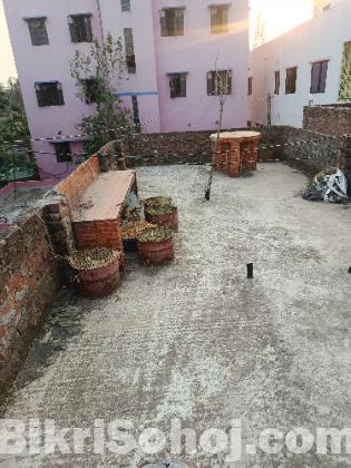 বাড়িসহ জমি বিক্রয়